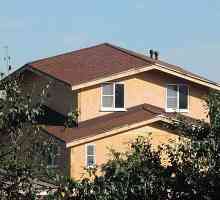 Покривът на къщата е направен от глинени панели