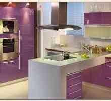 Модерен, светъл, богат лилав във вътрешността на кухнята