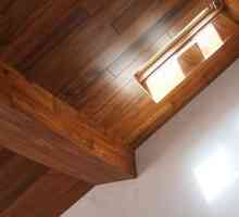Довършителни дървени греди на тавана в дървена къща