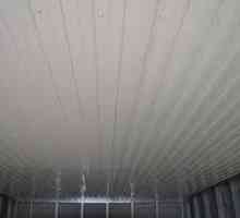 Таванът на тавана с PVC панели