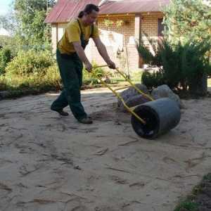 Как да направите пясъчна възглавница под основата