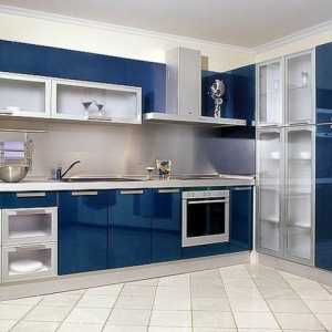 Как вътрешността на кухнята изглежда синьо