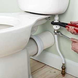 Как да свържете тоалетната купа с канализационните нюанси и тънкостите