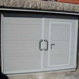 Което заобикалящата гаражна врата е 50 или 30 мм