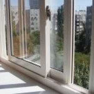 Плъзгащите се прозорци за балкона имат своето приложение