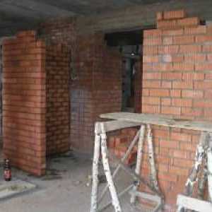 Подреждане на преградни стени от тухли